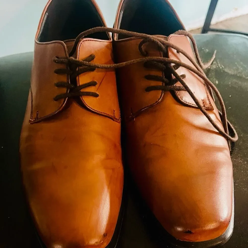 Van Heusen Men's Tan Leather Oxfords